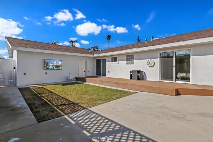 225 S Feldner Road, Orange, California 92868