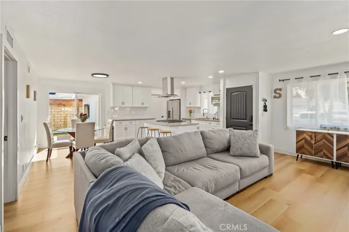 225 S Feldner Road, Orange, California 92868