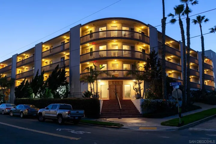 5015 Santa Cruz Ave 309, San Diego, California 92107