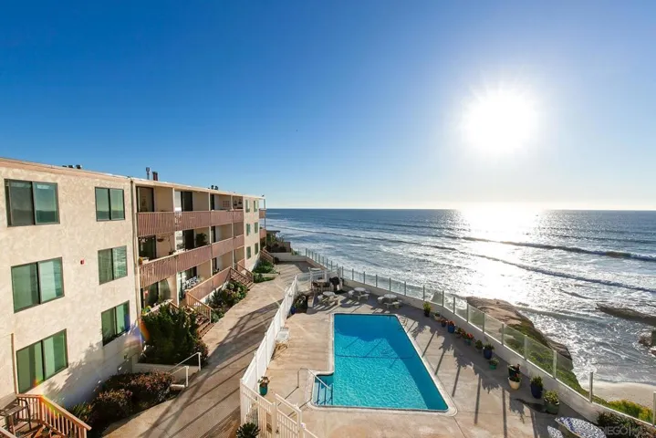 5015 Santa Cruz Ave 309, San Diego, California 92107