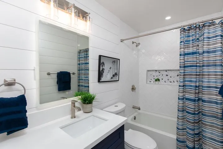 5015 Santa Cruz Ave 309, San Diego, California 92107