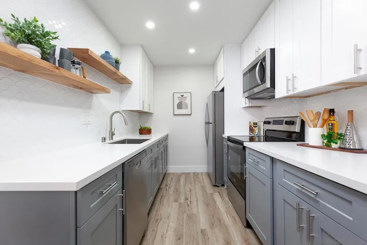 5015 Santa Cruz Ave 309, San Diego, California 92107