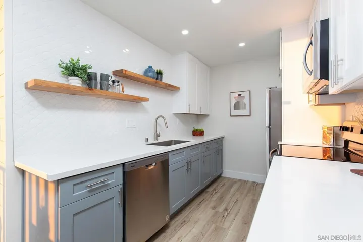 5015 Santa Cruz Ave 309, San Diego, California 92107