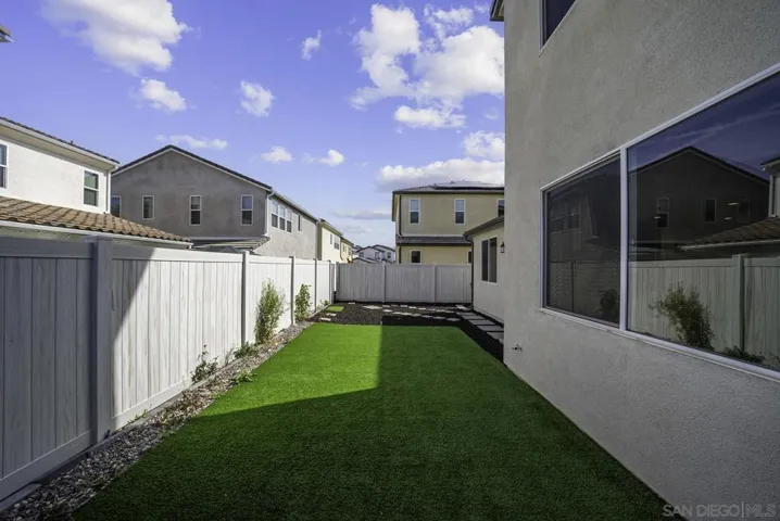 27708 Heritage Ln, Valley Center, California 92082
