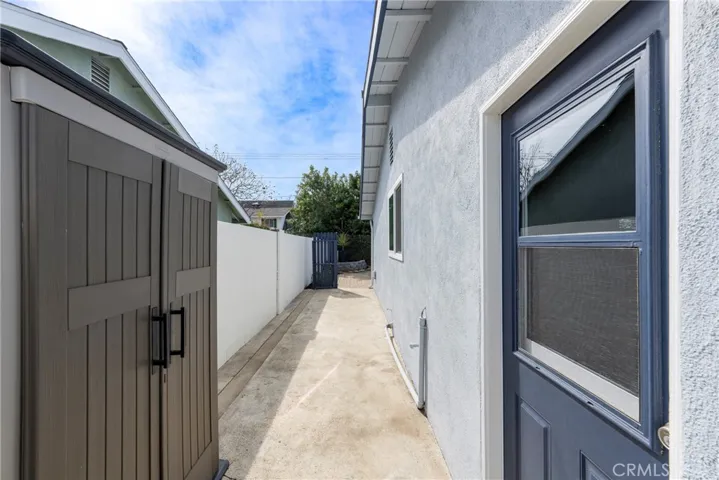 Yard complete with shed