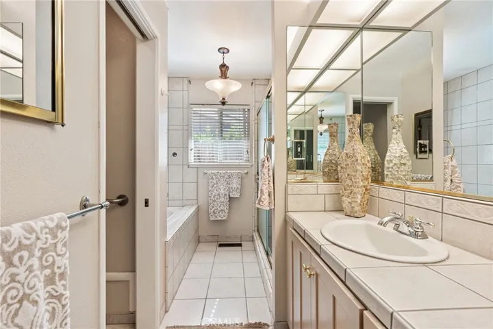 345 N Todd Street, Visalia, California 93291