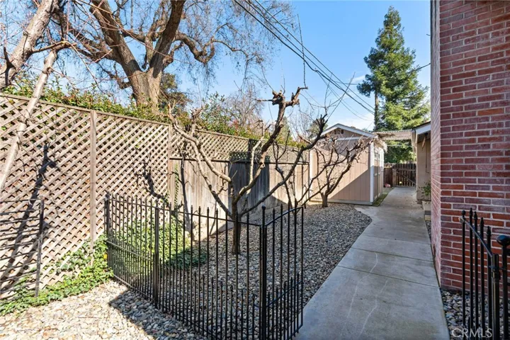 345 N Todd Street, Visalia, California 93291