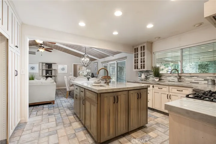 345 N Todd Street, Visalia, California 93291
