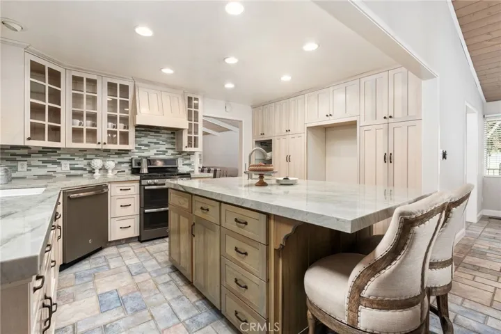 345 N Todd Street, Visalia, California 93291