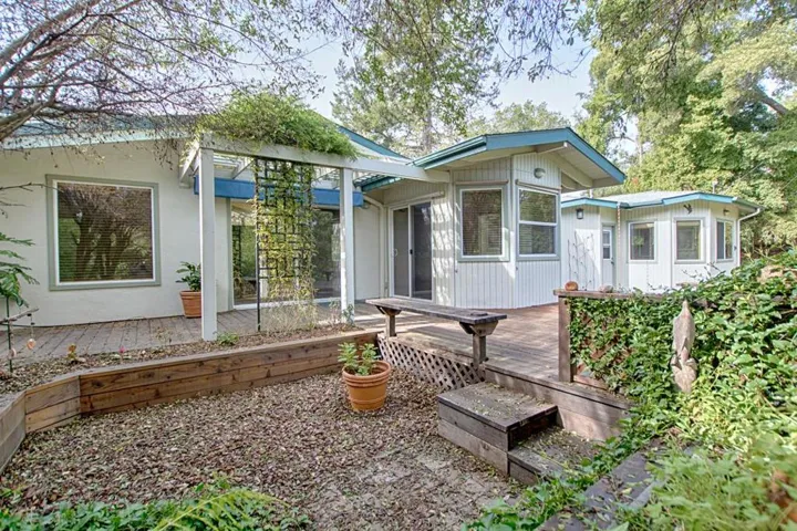 6 Oak Road, Santa Cruz, California 95060