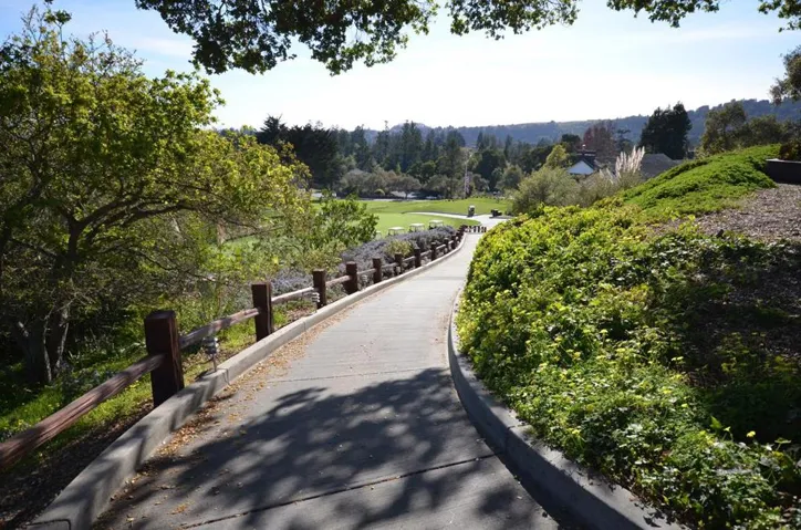 6 Oak Road, Santa Cruz, California 95060