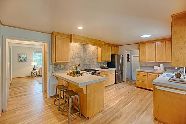 6 Oak Road, Santa Cruz, California 95060