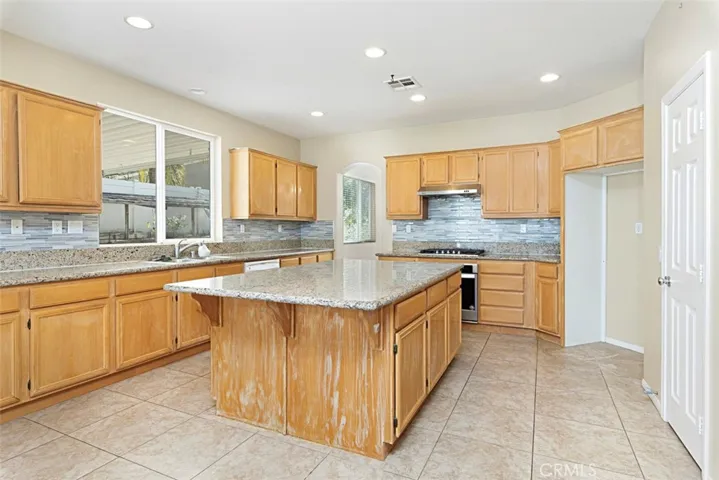 1164 Brush Prairie, San Jacinto, California 92582