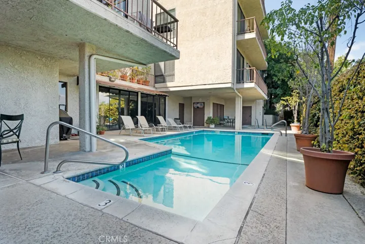 4454 Ventura Canyon Avenue 307, Sherman Oaks, California 91423