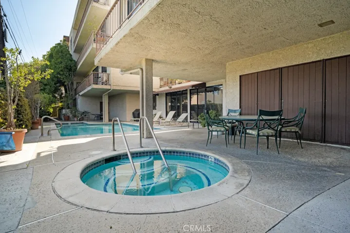 4454 Ventura Canyon Avenue 307, Sherman Oaks, California 91423
