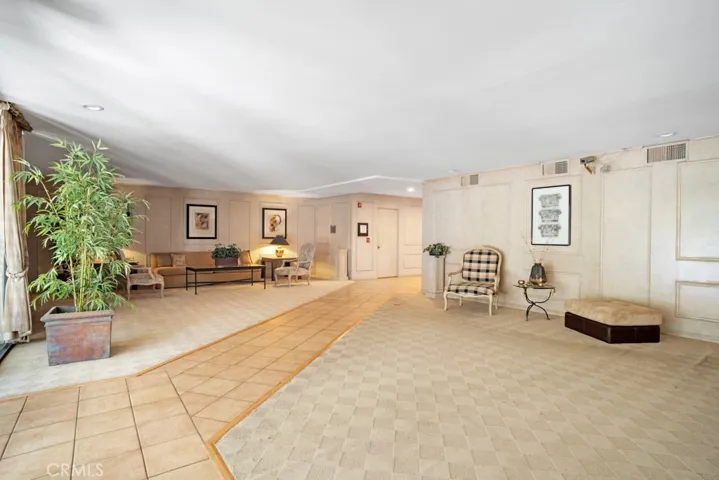 4454 Ventura Canyon Avenue 307, Sherman Oaks, California 91423