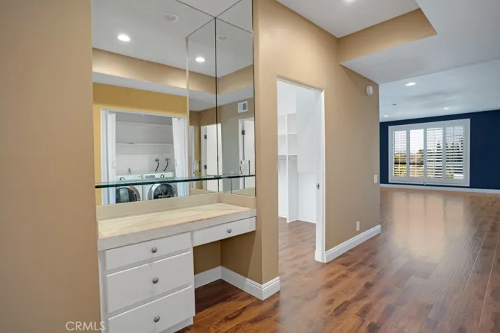 4454 Ventura Canyon Avenue 307, Sherman Oaks, California 91423