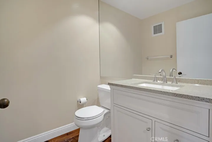 4454 Ventura Canyon Avenue 307, Sherman Oaks, California 91423