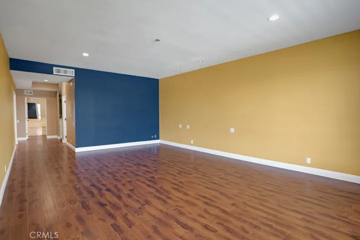 4454 Ventura Canyon Avenue 307, Sherman Oaks, California 91423