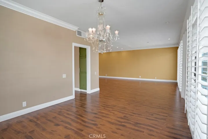 4454 Ventura Canyon Avenue 307, Sherman Oaks, California 91423