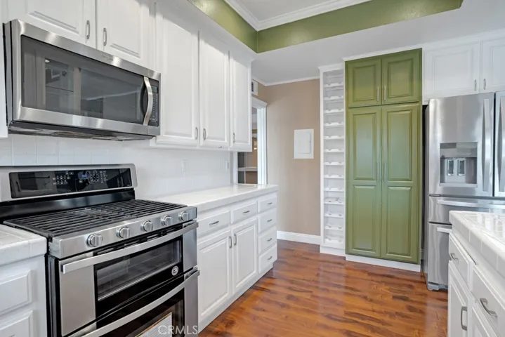 4454 Ventura Canyon Avenue 307, Sherman Oaks, California 91423