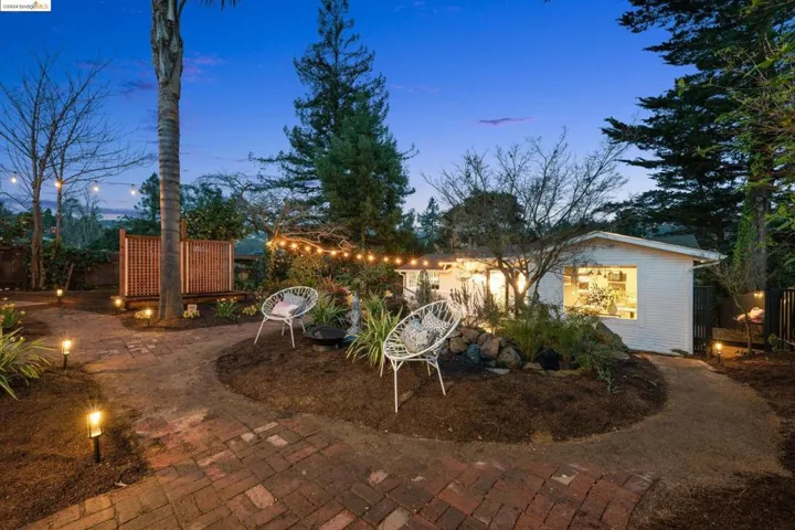 5801 Nottingham Dr, Oakland, California 94611