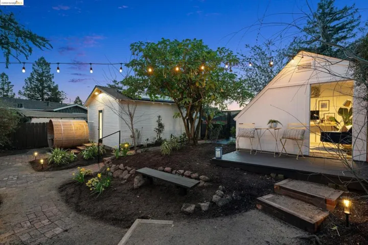 5801 Nottingham Dr, Oakland, California 94611
