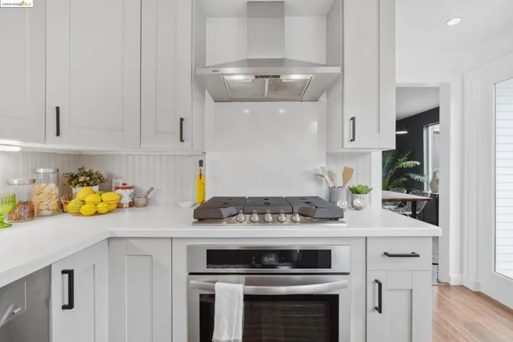 5801 Nottingham Dr, Oakland, California 94611