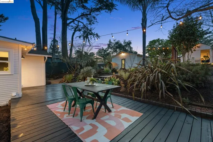 5801 Nottingham Dr, Oakland, California 94611