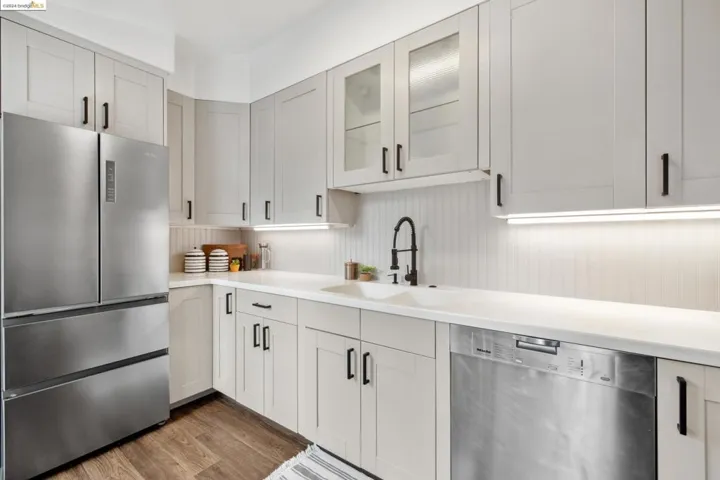 5801 Nottingham Dr, Oakland, California 94611