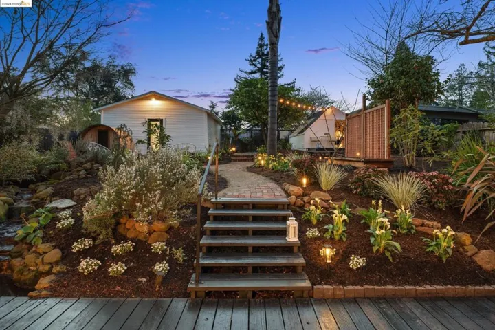 5801 Nottingham Dr, Oakland, California 94611