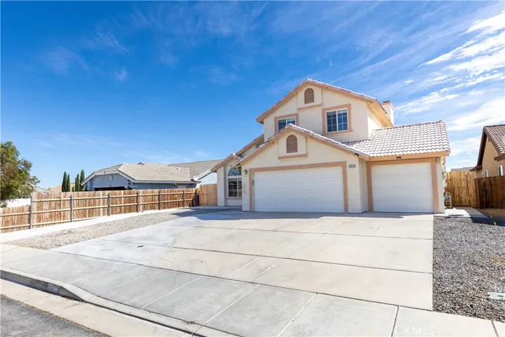 8953 Glenwood Avenue, Hesperia, California 92344