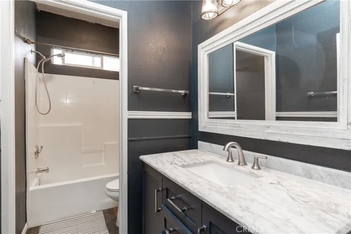 Downstairs Full bathroom