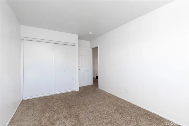 8953 Glenwood Avenue, Hesperia, California 92344