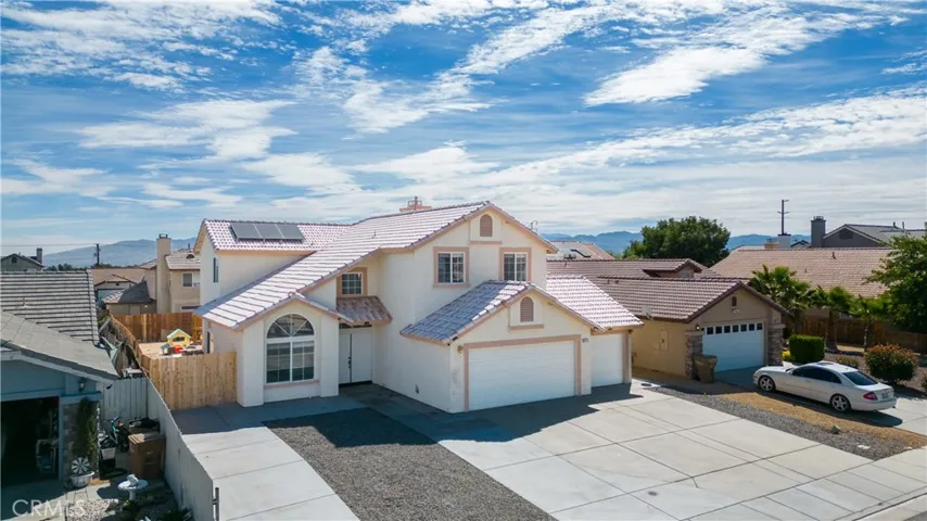 8953 Glenwood Avenue, Hesperia, California 92344