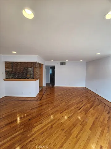 14837 Sherman Way 7, Van Nuys, California 91405