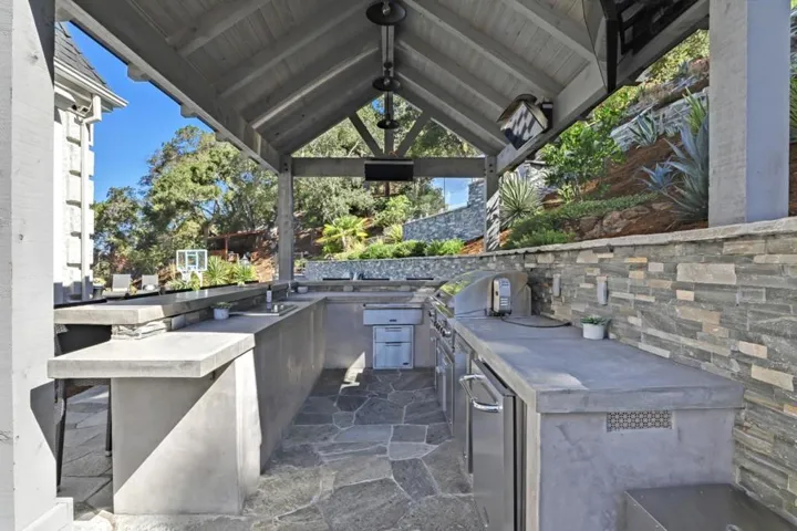 16515 S Kennedy Road, Los Gatos, California 95030