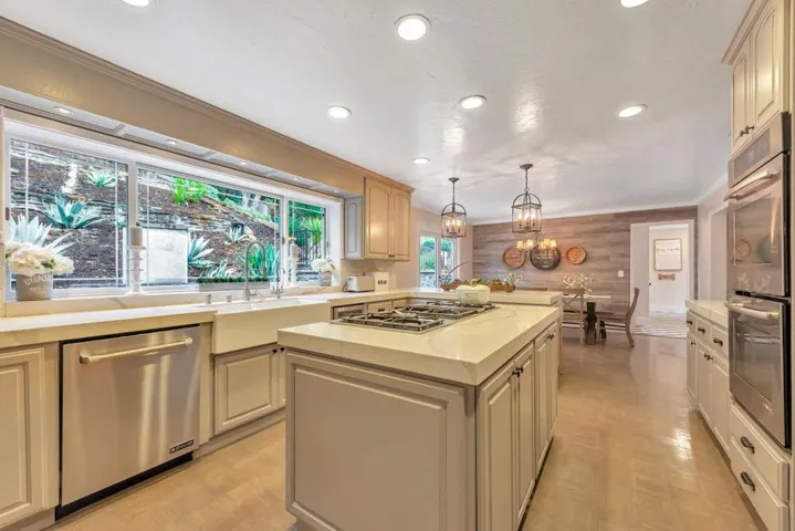 16515 S Kennedy Road, Los Gatos, California 95030