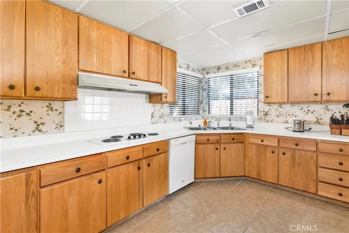 2786 Blue Spruce Drive, Hemet, California 92545