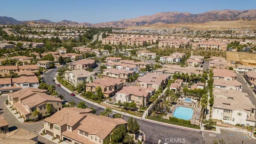 20319 Paseo Meriana, Porter Ranch, California 91326