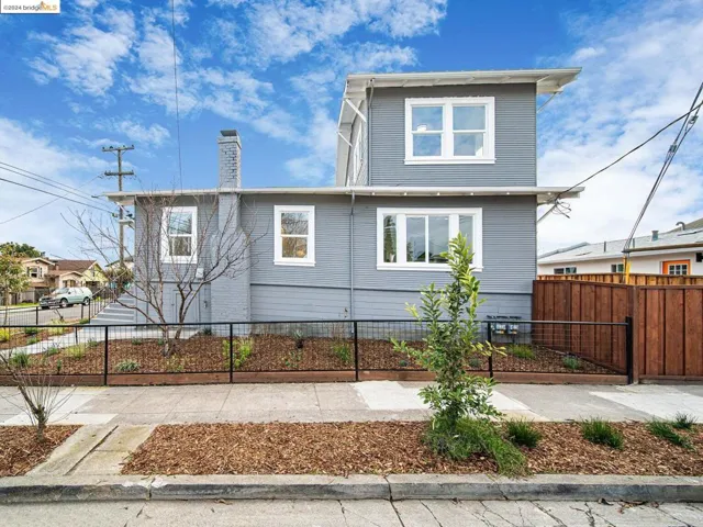2039 42nd Ave, Oakland, California 94601