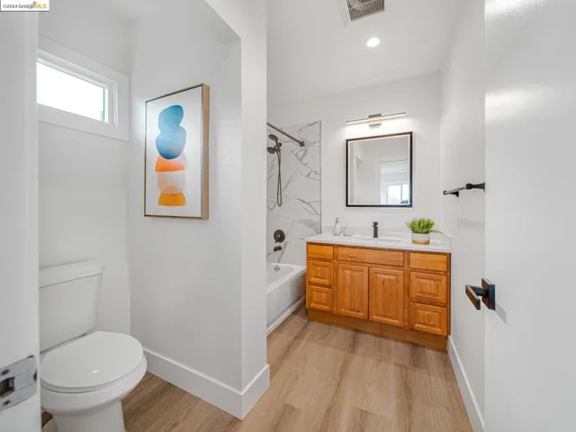 2039 42nd Ave, Oakland, California 94601
