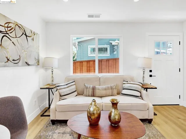 2039 42nd Ave, Oakland, California 94601