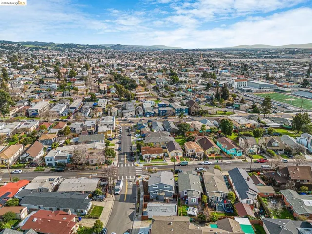 2039 42nd Ave, Oakland, California 94601