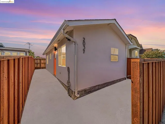 2039 42nd Ave, Oakland, California 94601