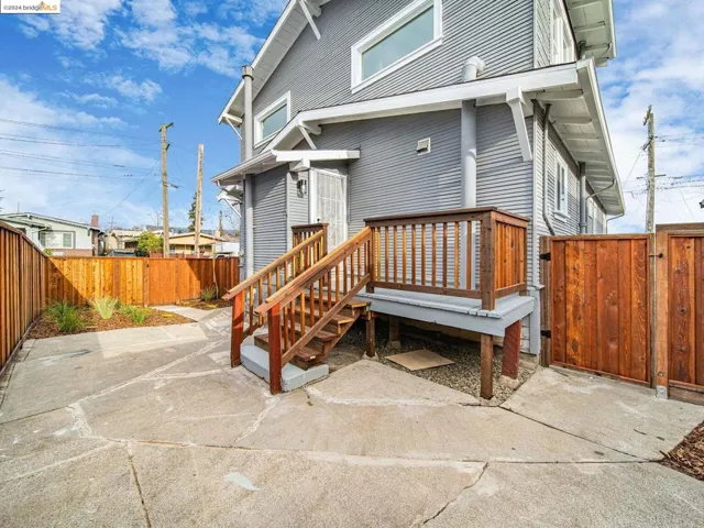 2039 42nd Ave, Oakland, California 94601