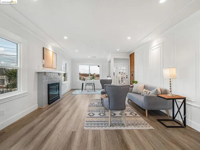 2039 42nd Ave, Oakland, California 94601