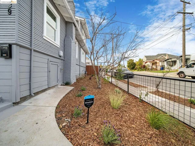 2039 42nd Ave, Oakland, California 94601