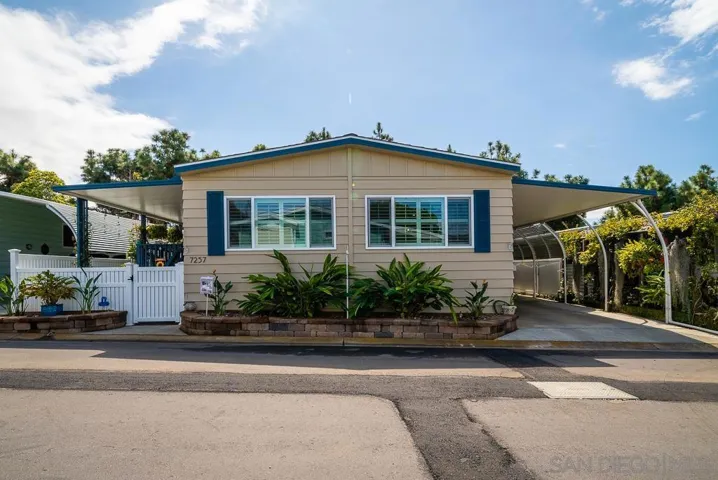 7257 San Luis St., Carlsbad, California 92011