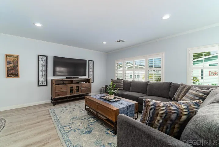 7257 San Luis St., Carlsbad, California 92011